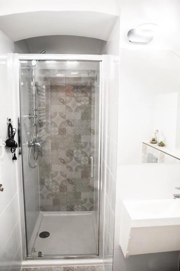 Underground Jacuzzi Rooms Krakow
