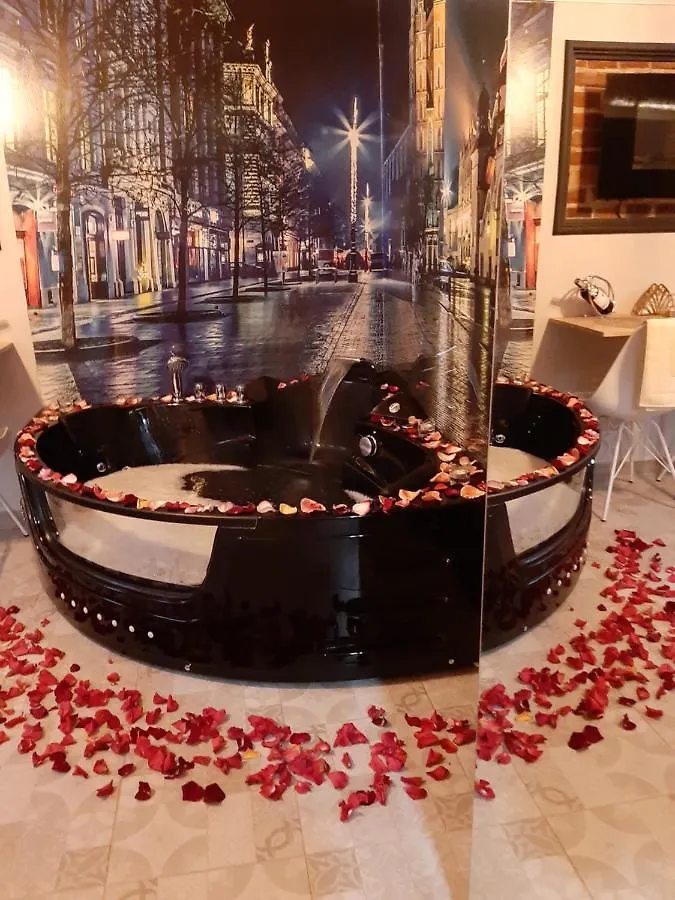 Underground Jacuzzi Rooms Krakow