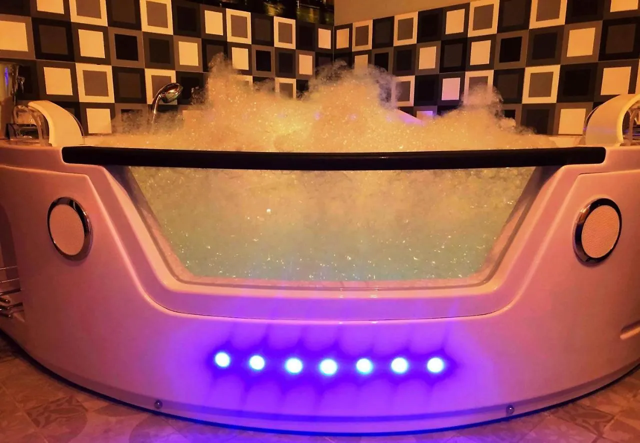 Bed & Breakfast Underground Jacuzzi Rooms Krakow