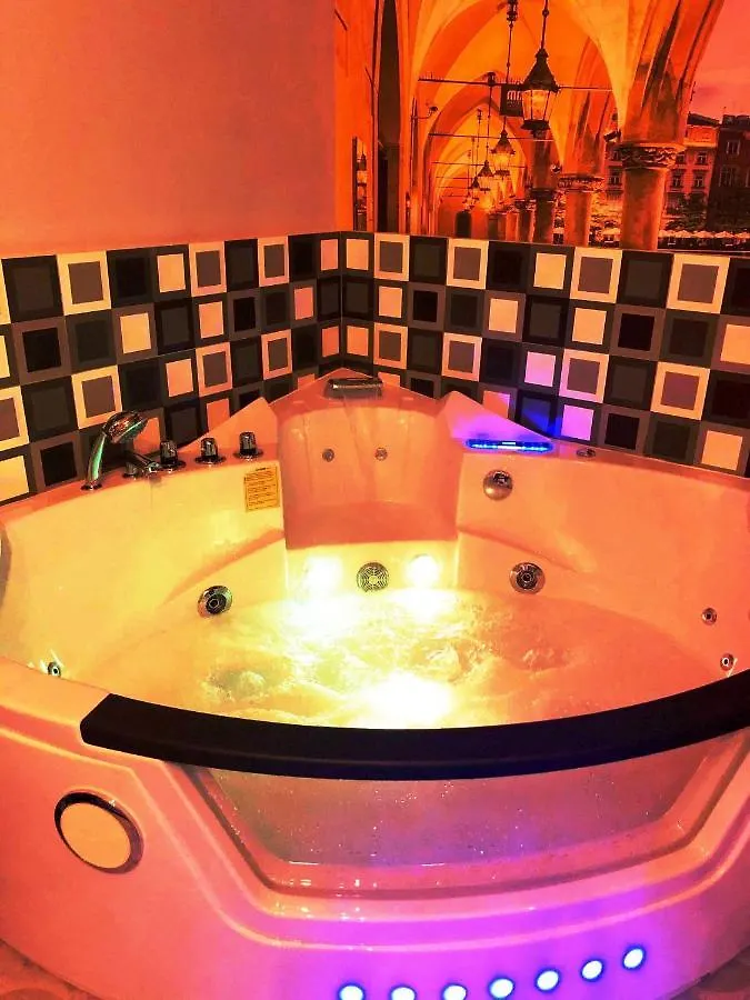 Underground Jacuzzi Rooms Krakow Bed & Breakfast