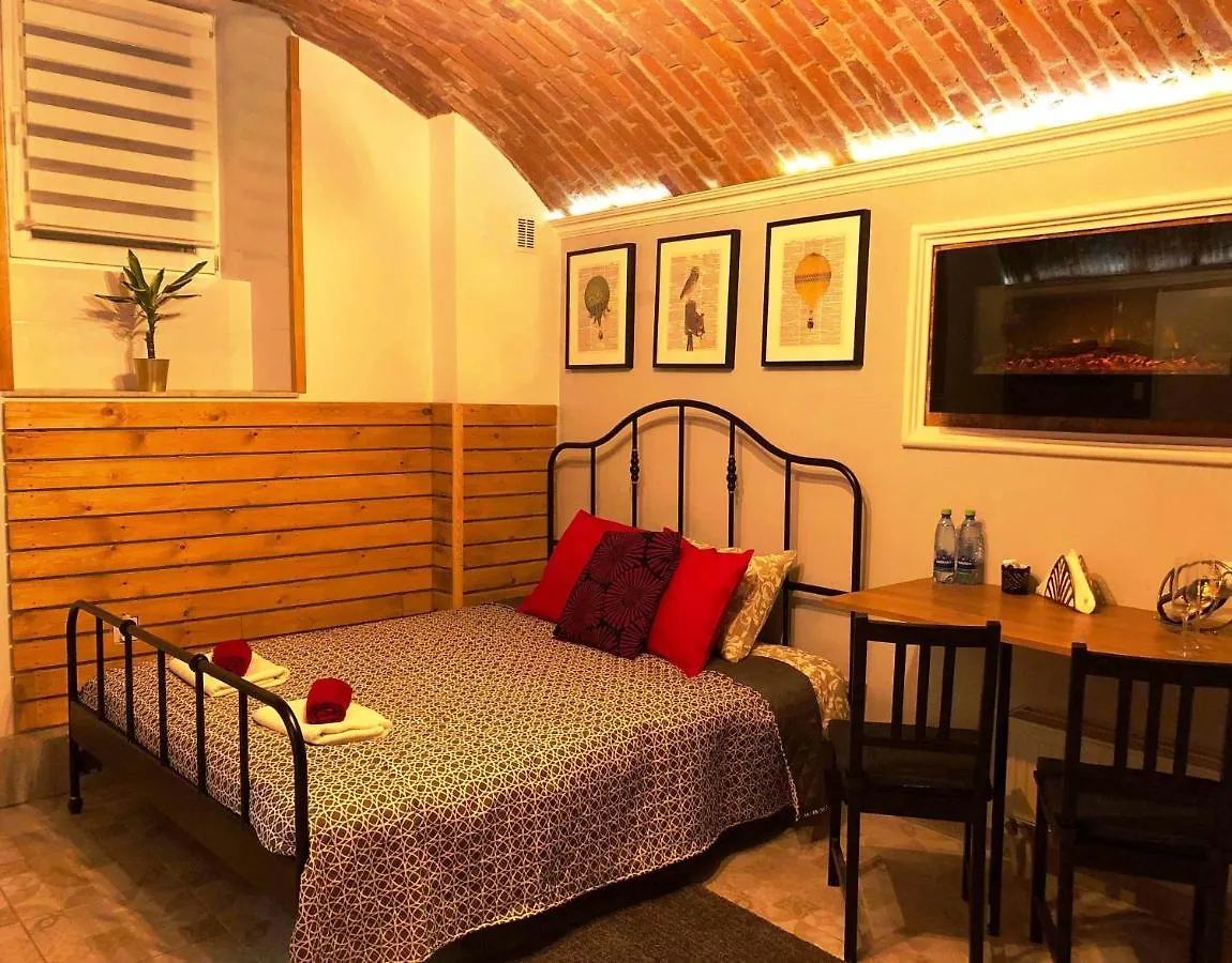 Underground Jacuzzi Rooms Krakow Bed & Breakfast