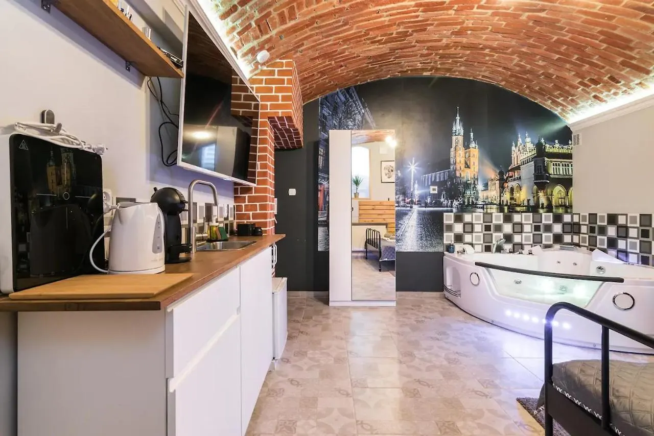 Underground Jacuzzi Rooms Krakow